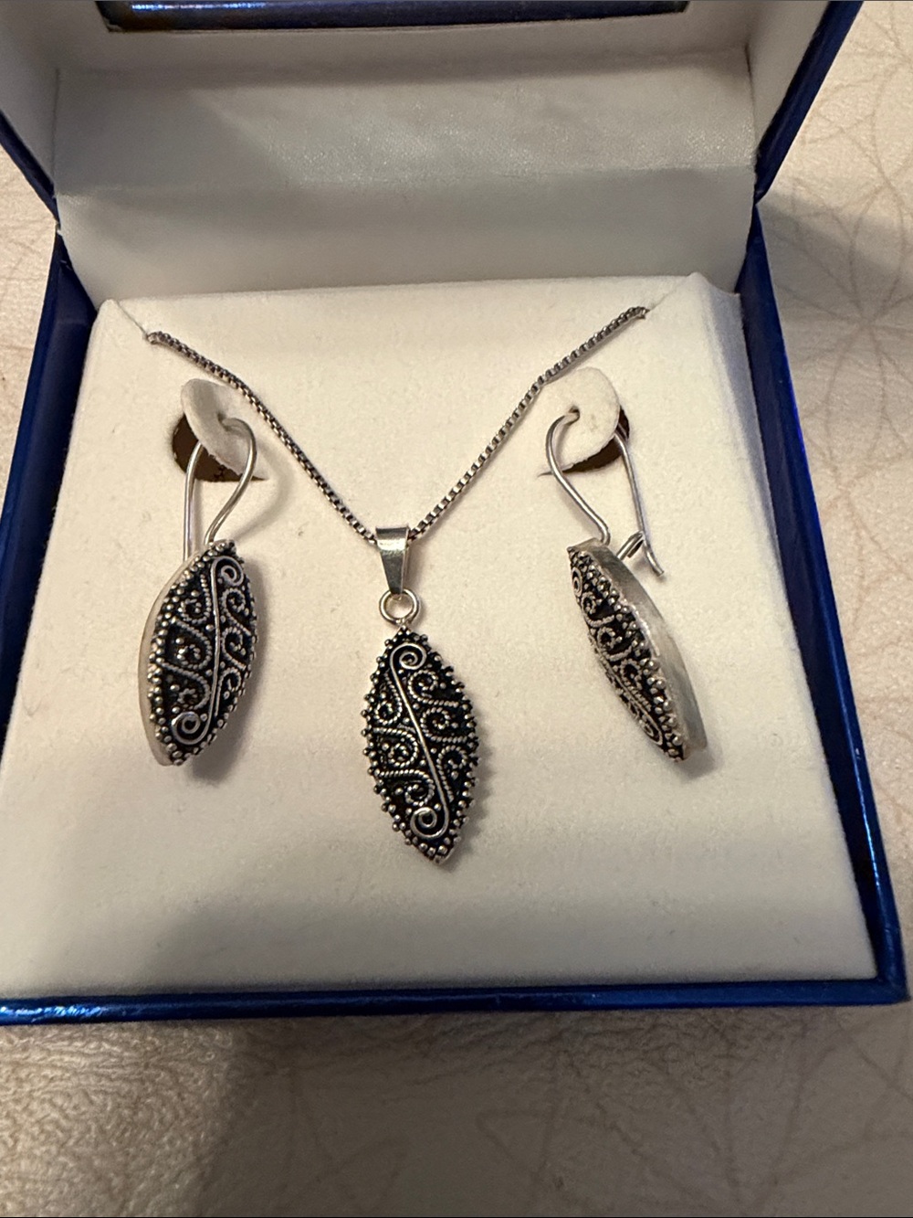 Sterling silver 925 blk Filigree Marquise Pendant Necklace with Matching Earring